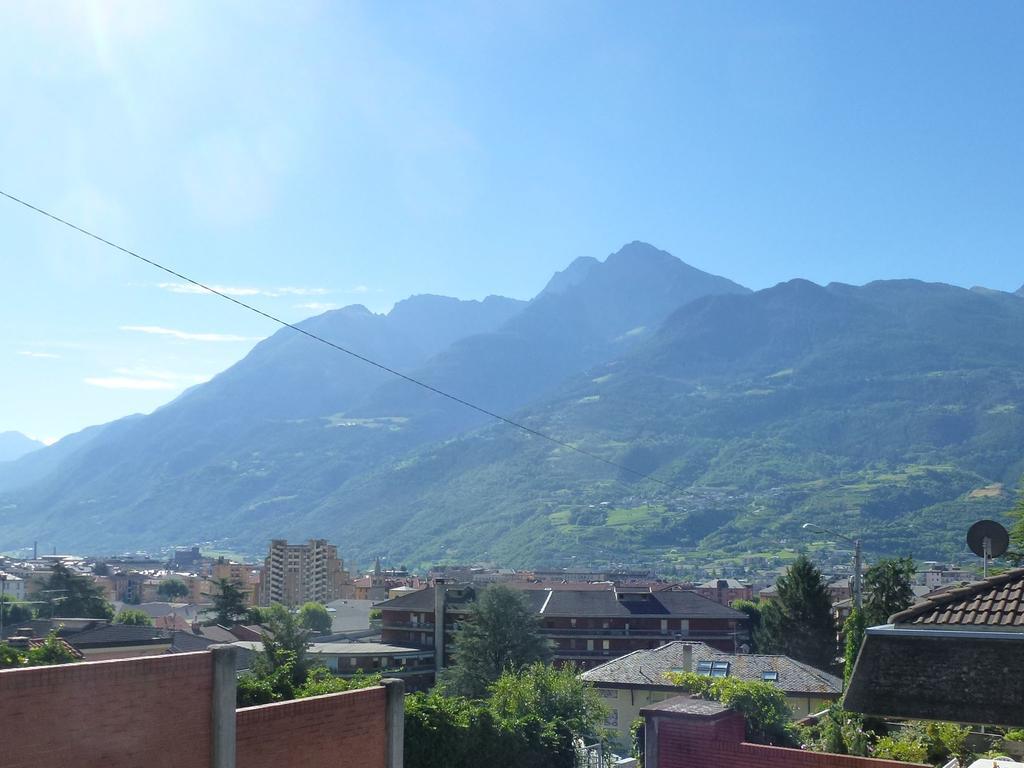 La Betulla Appartamento Confortevole Wifi E Parking Free Aosta Kültér fotó