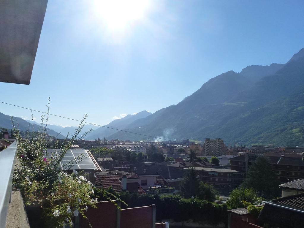 La Betulla Appartamento Confortevole Wifi E Parking Free Aosta Kültér fotó